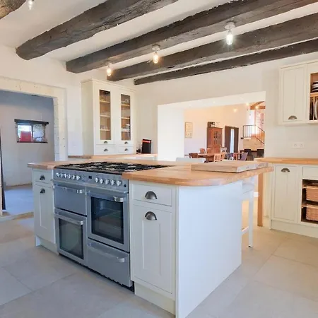 Belle Maison En Pierres Avec Piscine Lejlighed