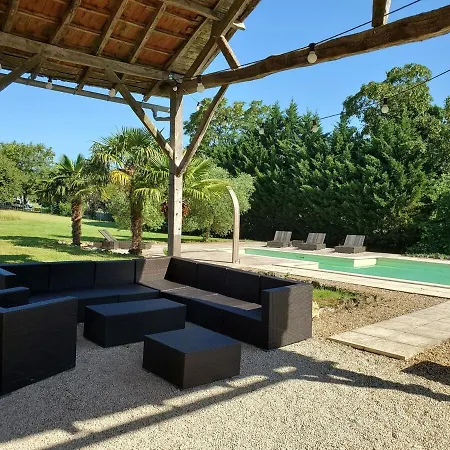 Belle Maison En Pierres Avec Piscine Lejlighed